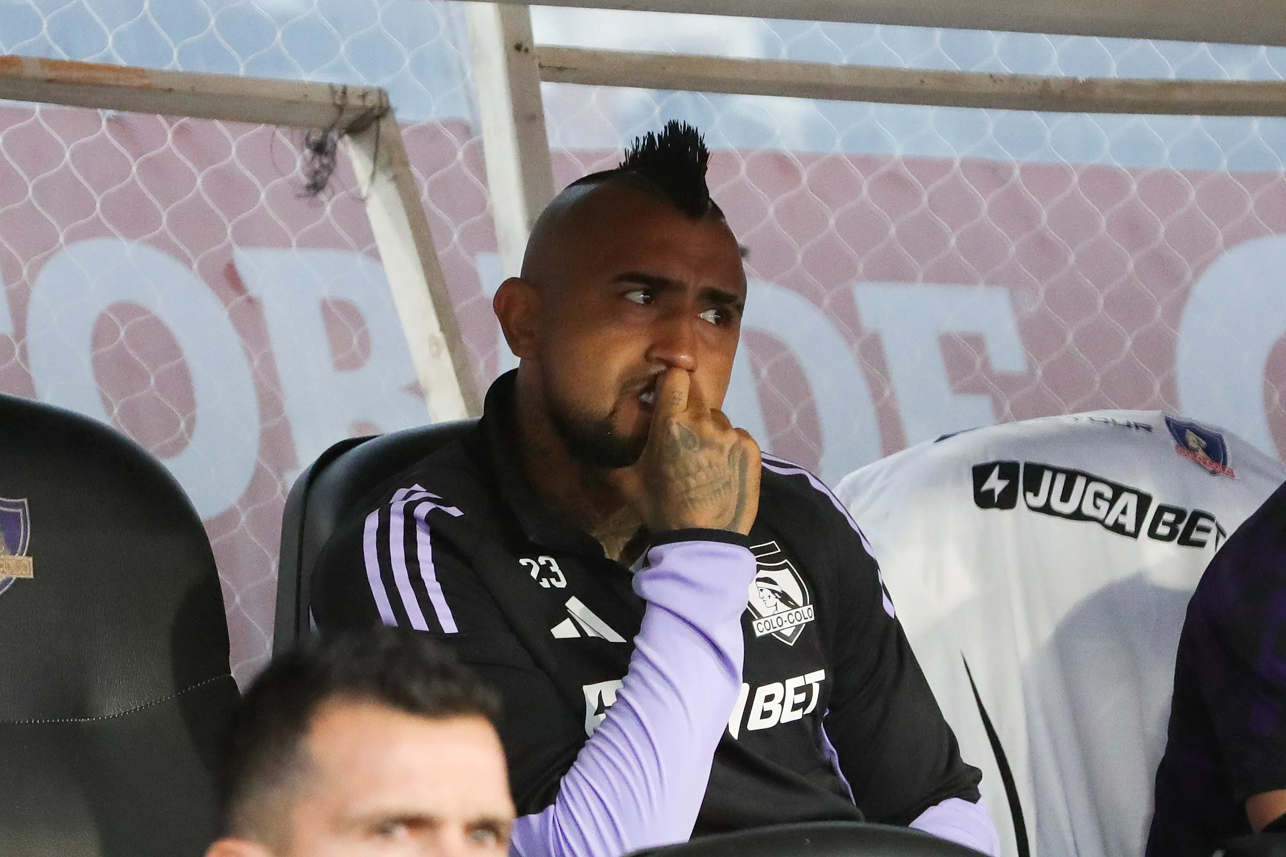 Arturo Vidal fue banca y Colo Colo jugó uno de sus mejores partidos del año. Foto: Photosport.