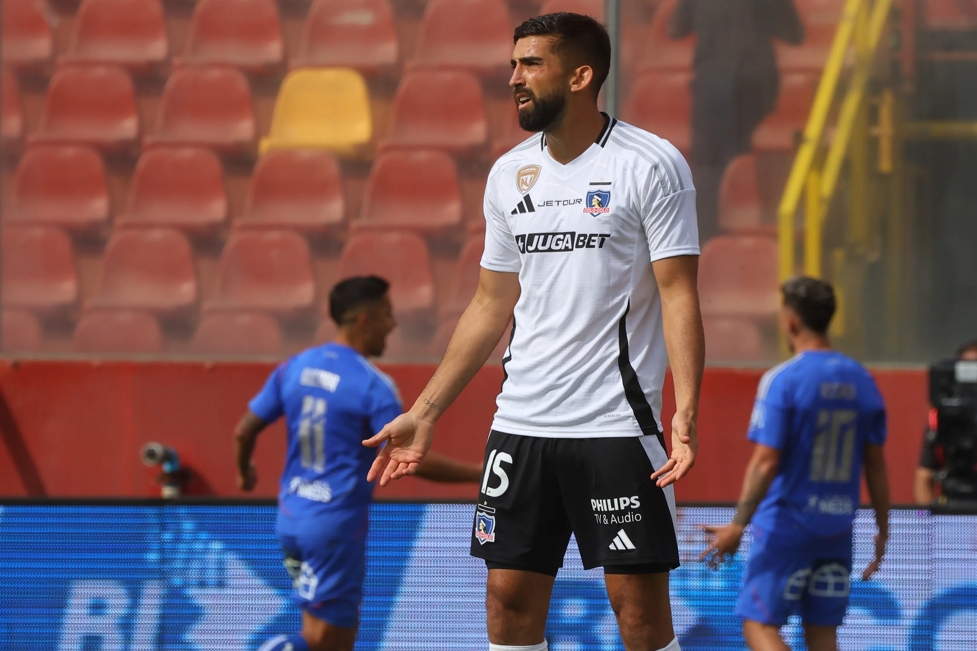 Emiliano Amor ante Universidad de Chile en la Supercopa del fútbol chileno. (Jonnathan Oyarzun/Photosport).