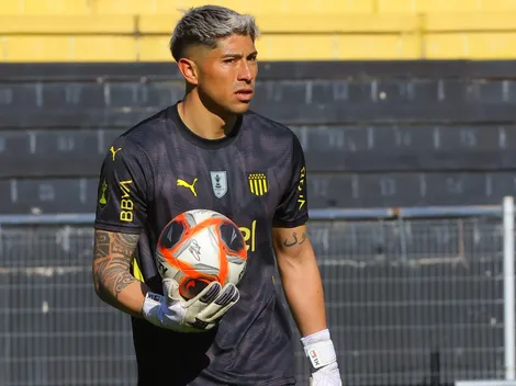 Brayan Cortés comete un blooper en la final entre Peñarol y Nacional