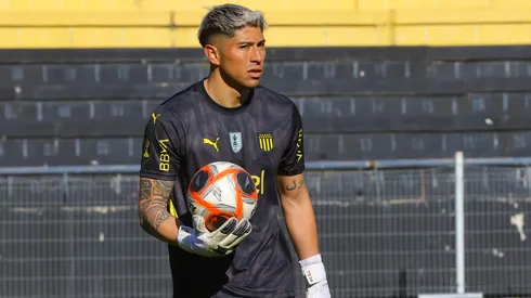 Brayan Cortés cometió un grosero error.