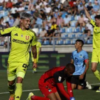 Juega en el extranjero, está de vacaciones y fue a ver a U. de Chile vs O'Higgins a la barra