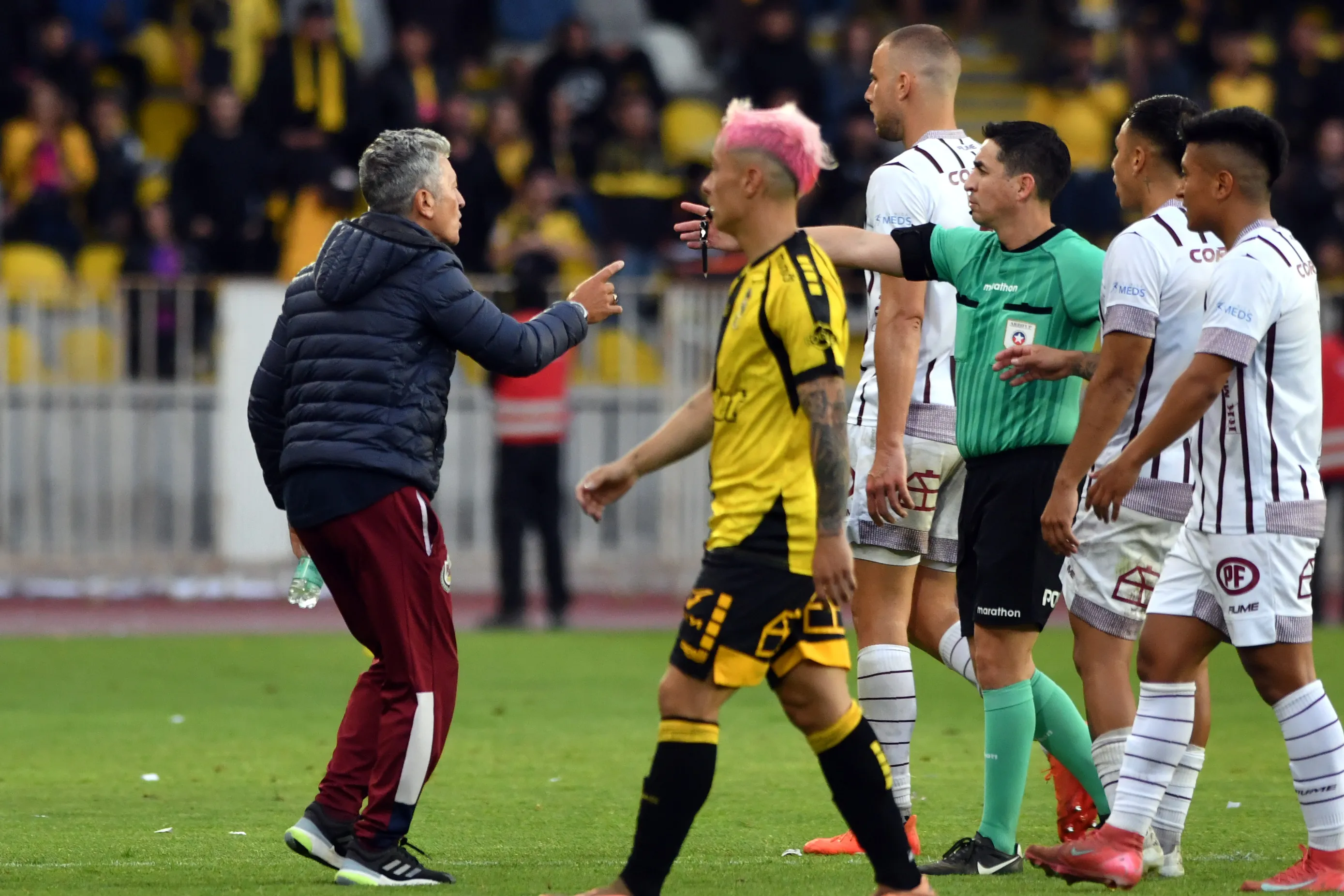 La polémica del partido entre Coquimbo vs La Serena. Foto: Alejandro Pizarro Ubilla/Photosport