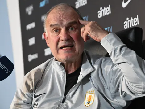 Spoilean "adiós" de Bielsa en Uruguay: "Jugadores no quieren hablarle"