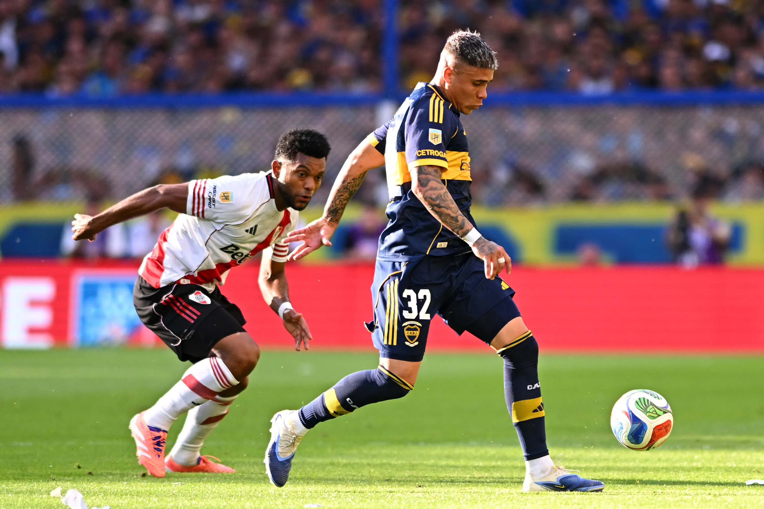 Miguel Borja también quedó fuera de la citación ante Racing Club. (Rodrigo Valle/Getty Images).
