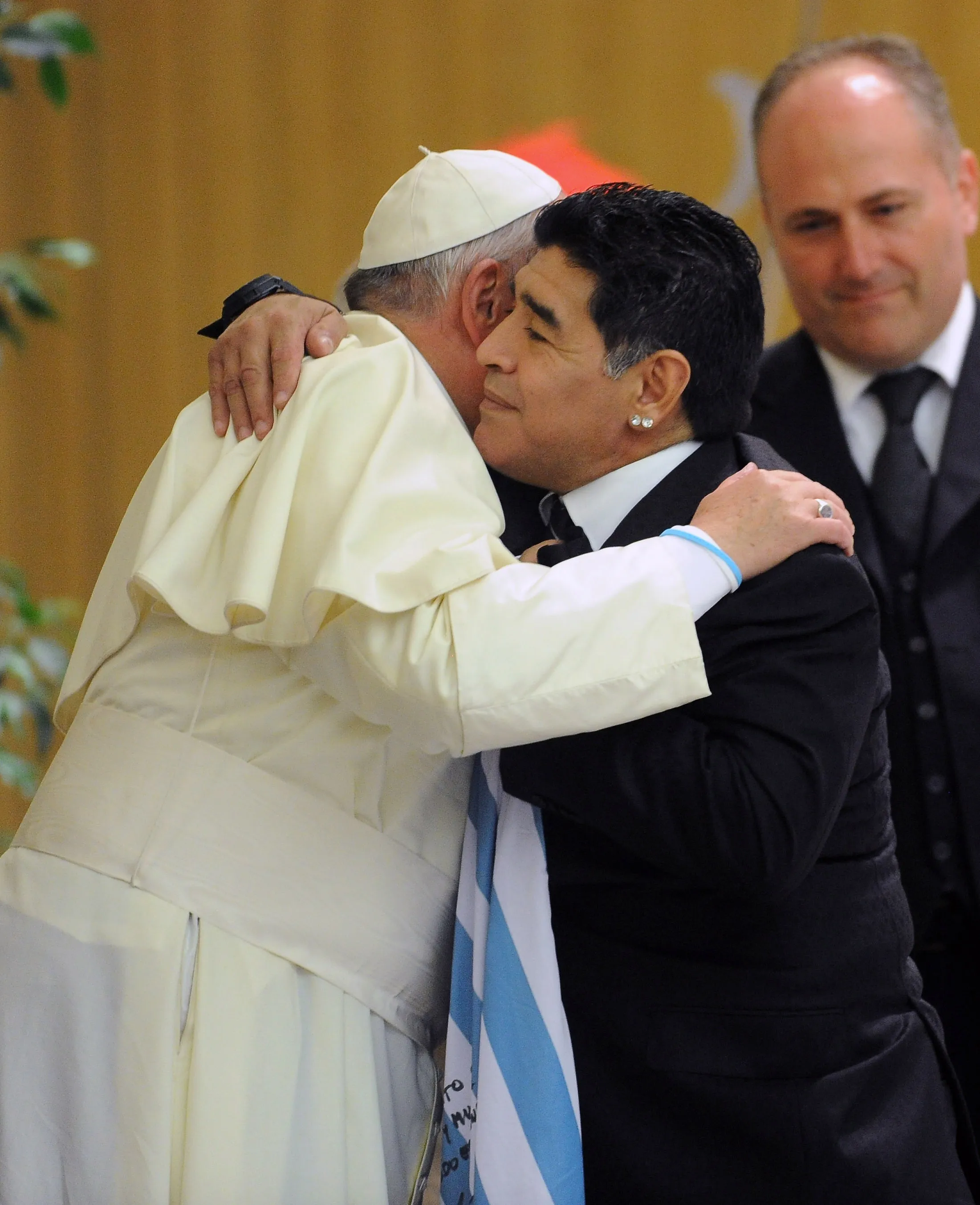 La persona más cercana a Dios en el planeta… y a su lado, el Papa Francisco | Getty Images