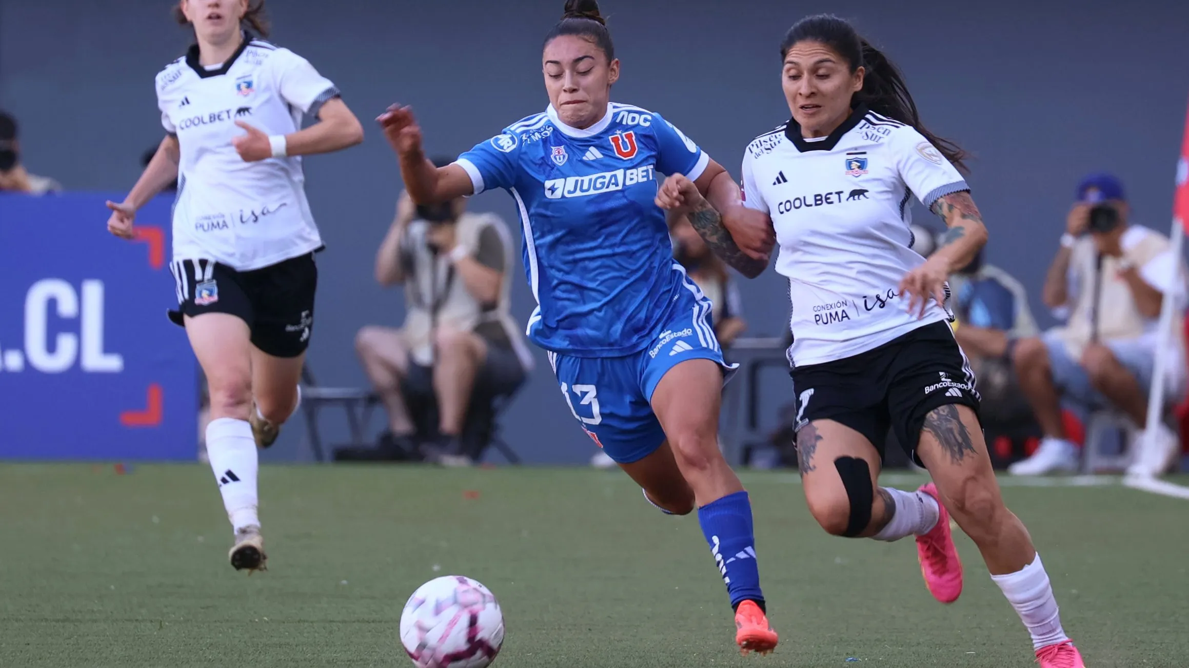 Colo Colo y la U vuelven a pelear el título Femenino en la gran final tras la final del 2024. (Foto: Dragomir Yankovic/Photosport)