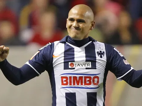 Monterrey le realiza el mayor homenaje posible a Chupete Suazo