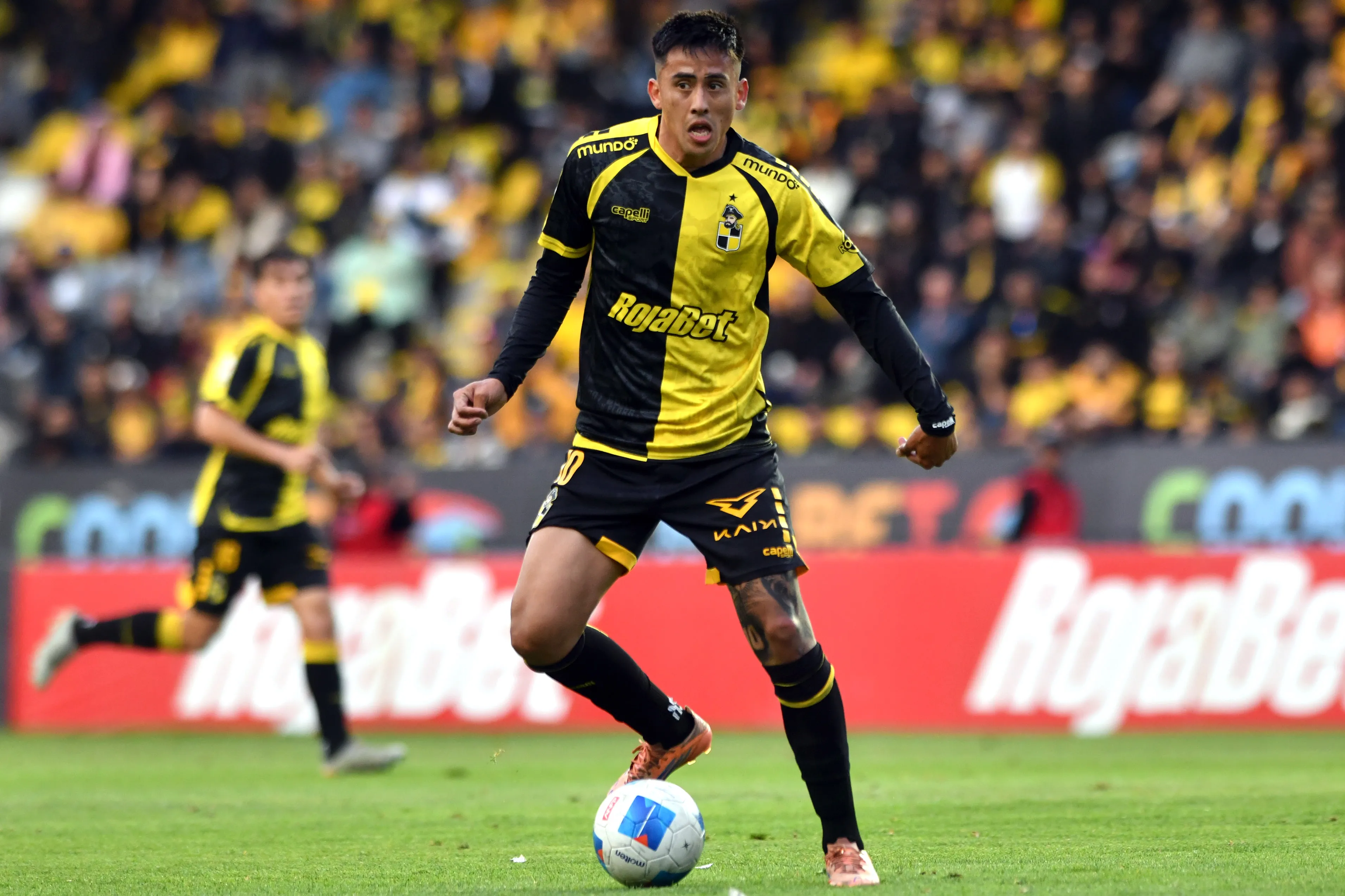 Matías Palavecino jugando por Coquimbo. Foto: Alejandro Pizarro Ubilla/Photosport