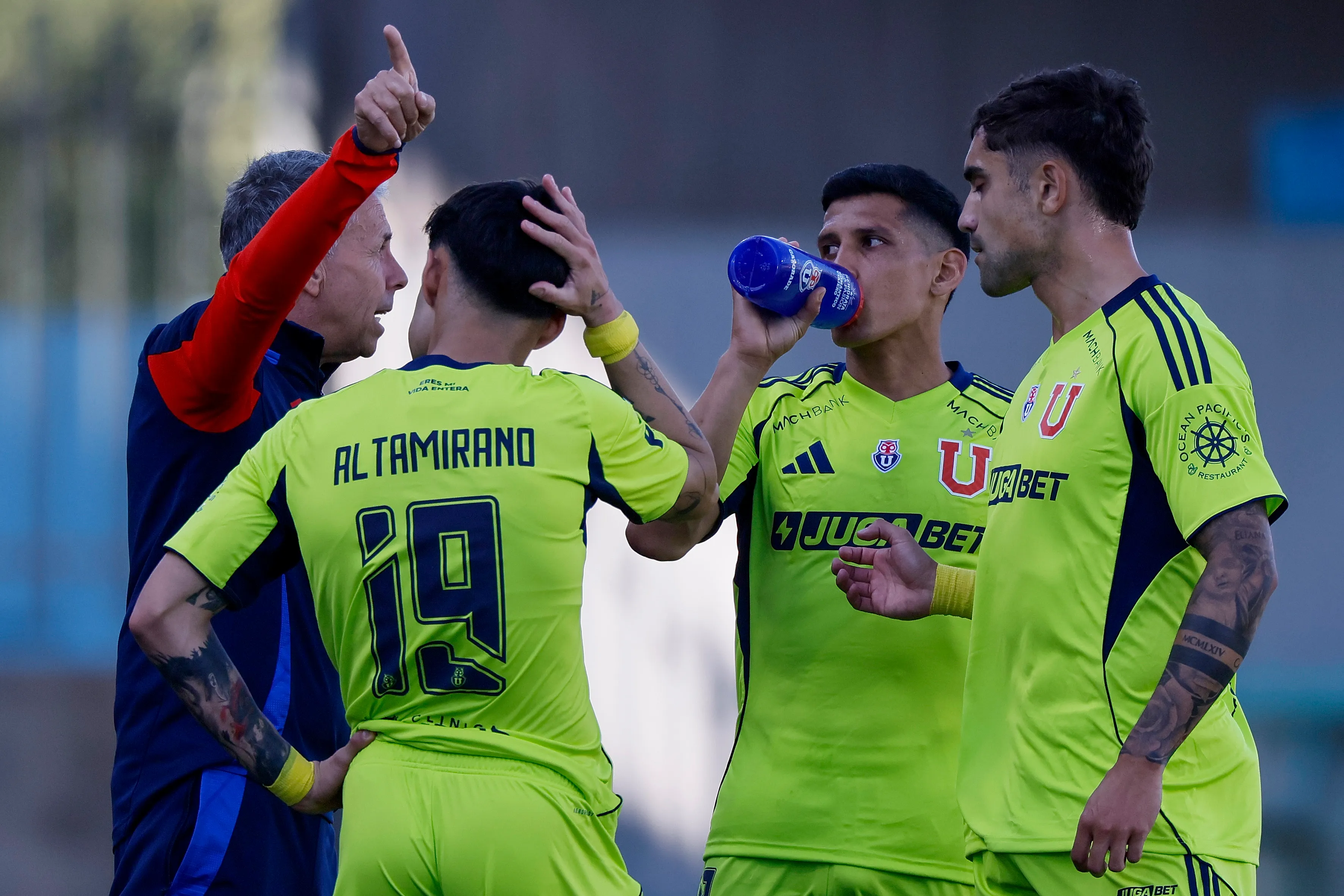 La U jugará sabiendo los resultados de la UC y O’Higgins. Foto: Andres Pina/Photosport
