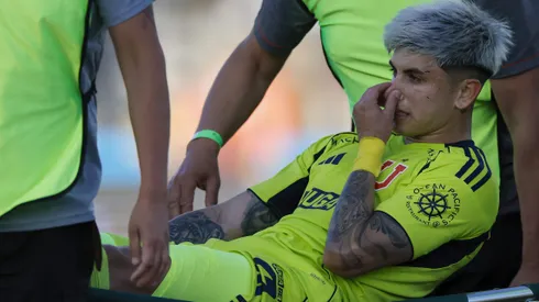 Maximiliano Guerrero salió lesionado en el segundo tiempo contra O'Higgins.