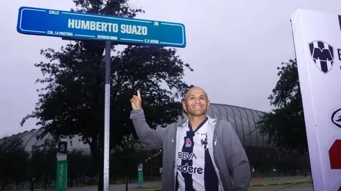 Chupete Suazo es una leyenda absoluta de Rayados.