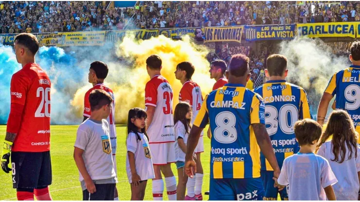 El polémico pasillo de Estudiantes a Rosario Central.