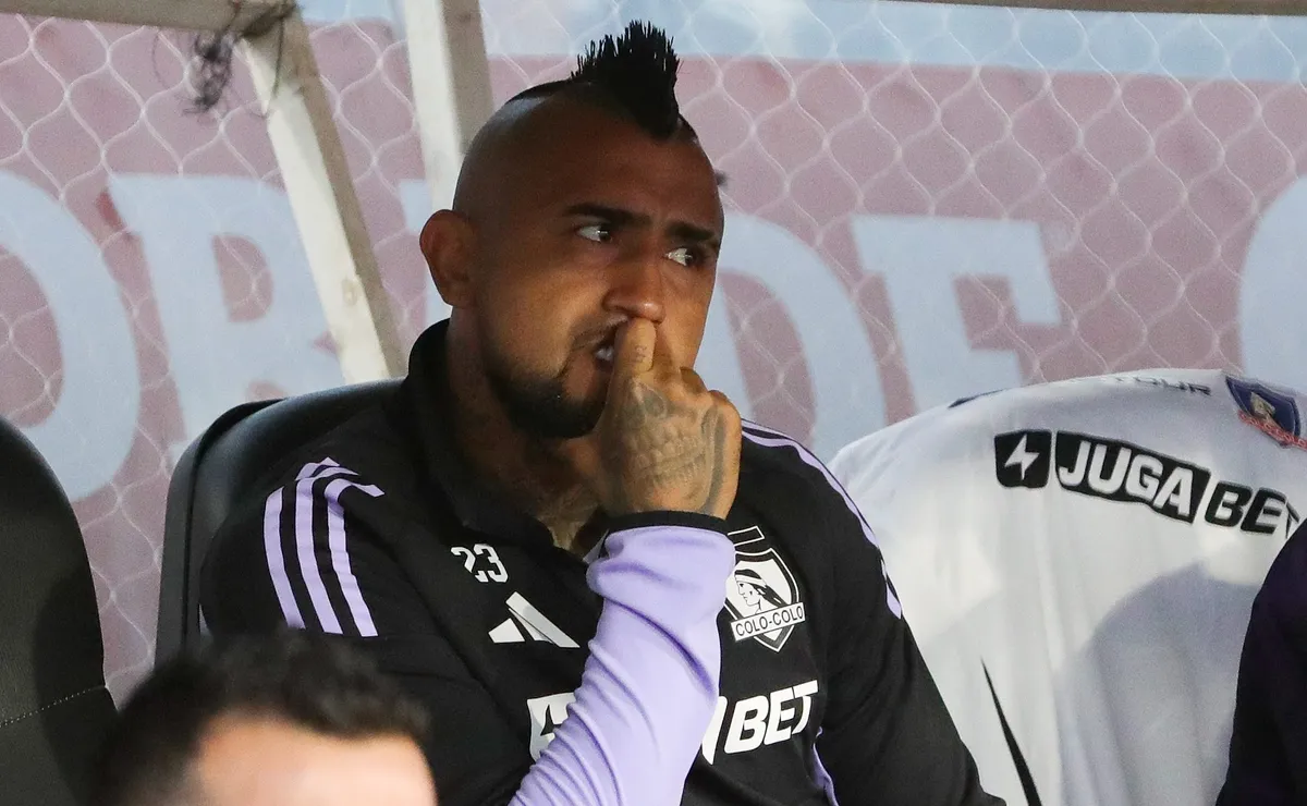 La sorpresiva decisión de Vidal tras quedar suspendido en Colo Colo