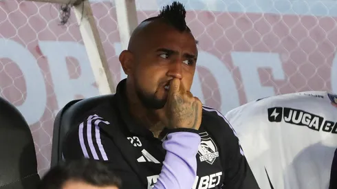 Polémica y dardos a VIdal: no viaja con Colo Colo a El Salvador, pero...