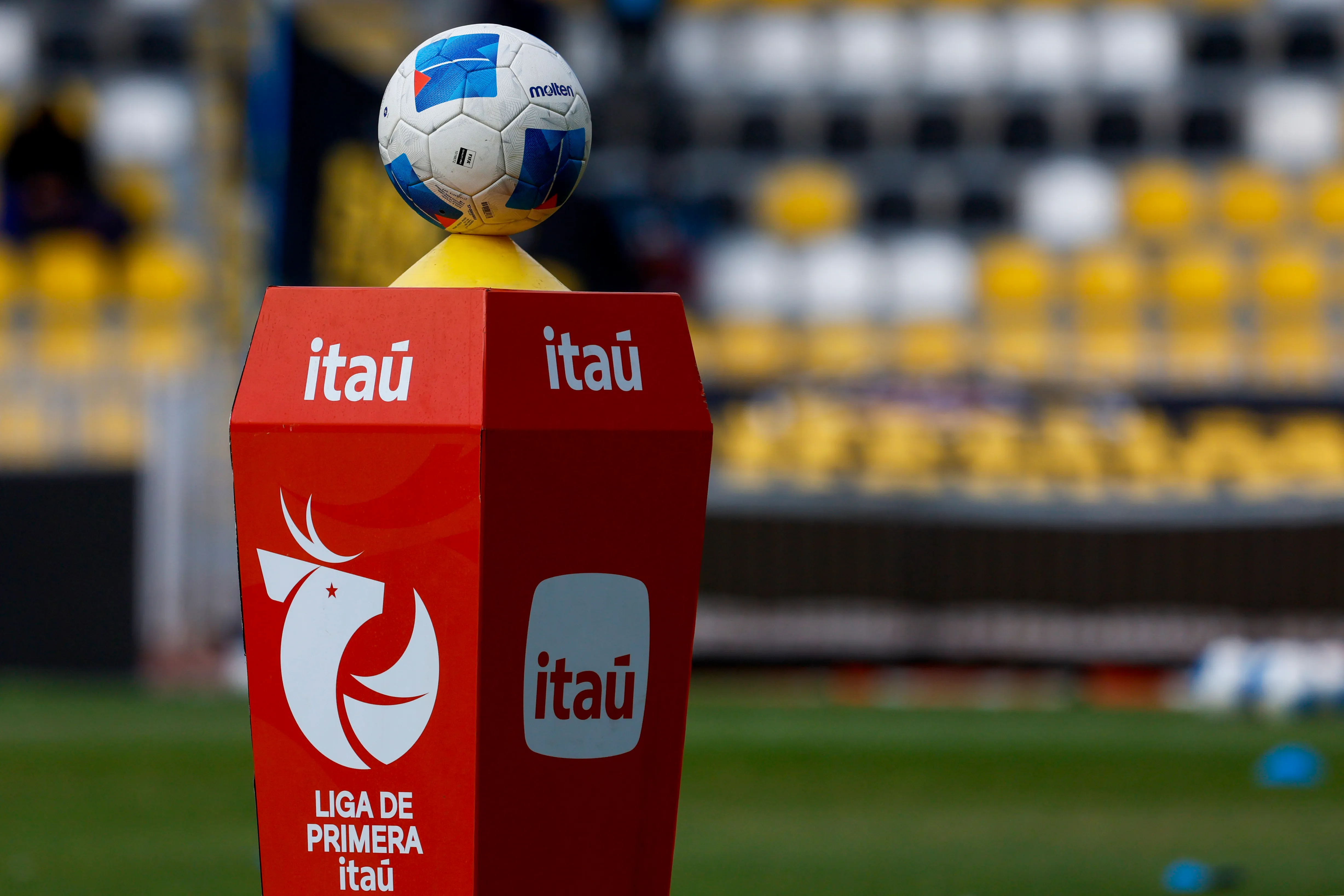 La última fecha del torneo se jugará en simultáneo y con una programación marcada por las peleas tanto por copas internacionales como el descenso. Foto. Photosport.