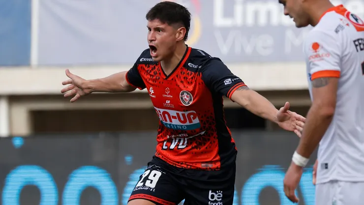 Facundo Pons brilla con Deportes Limache.