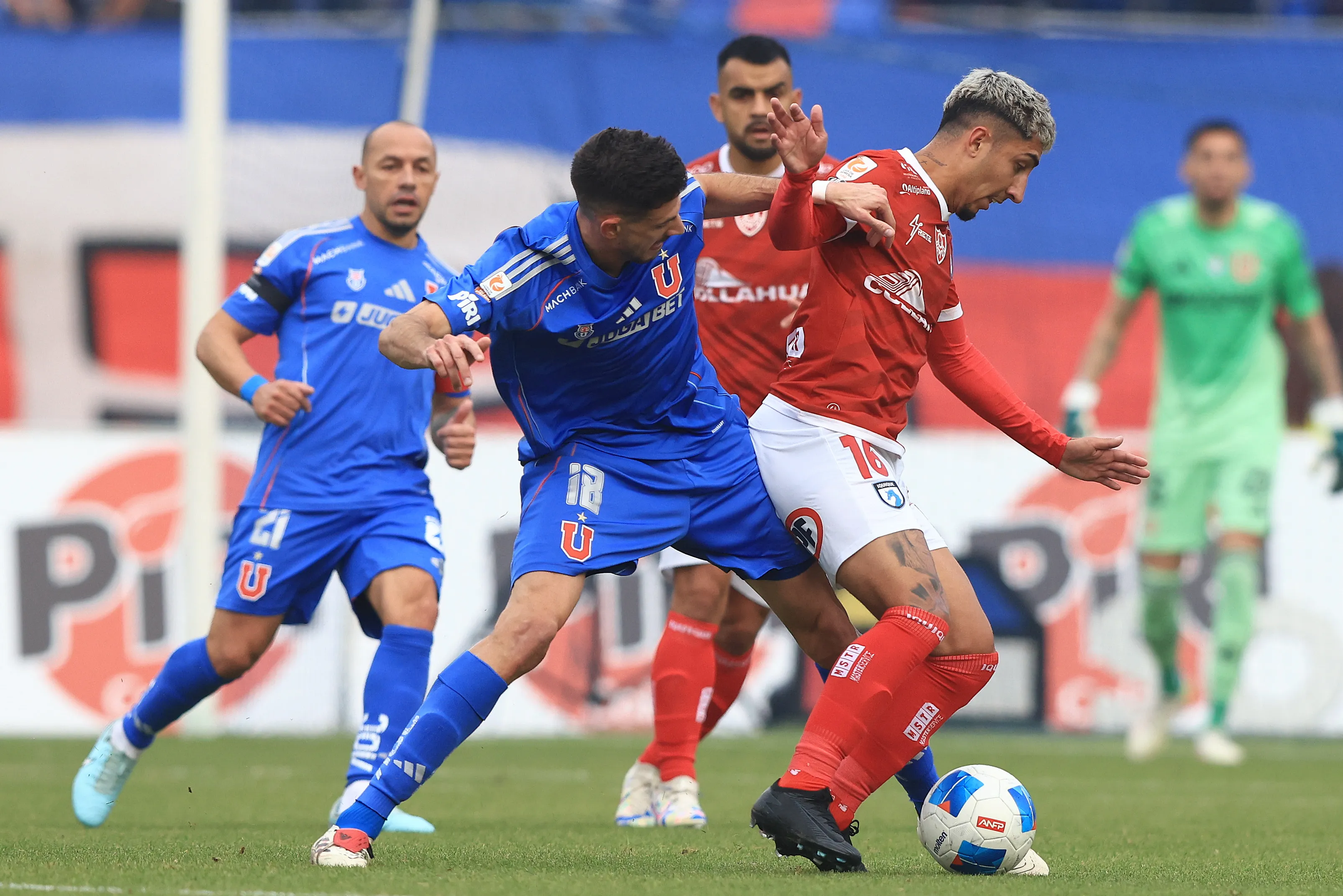 Futbol, Universidad de Chile vs Deportes Iquique. Fecha 15, Liga de Primera 2025. El jugador de Universidad de Felipe Zanca/Photosport