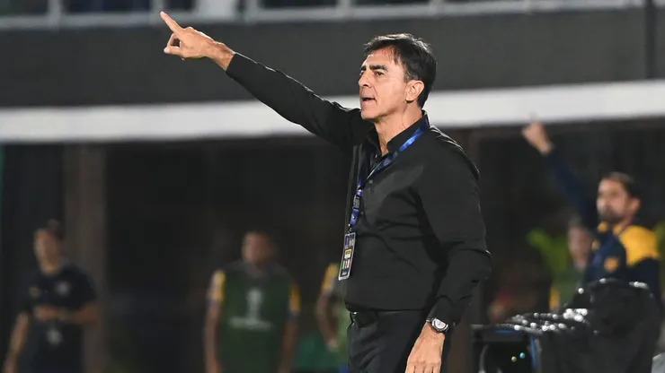 Gustavo Quinteros habló de Luciano Cabral.