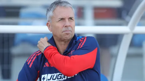 La anticipada salida de Gustavo Álvarez pone a Azul Azul en la búsqueda de un nuevo DT para 2026.