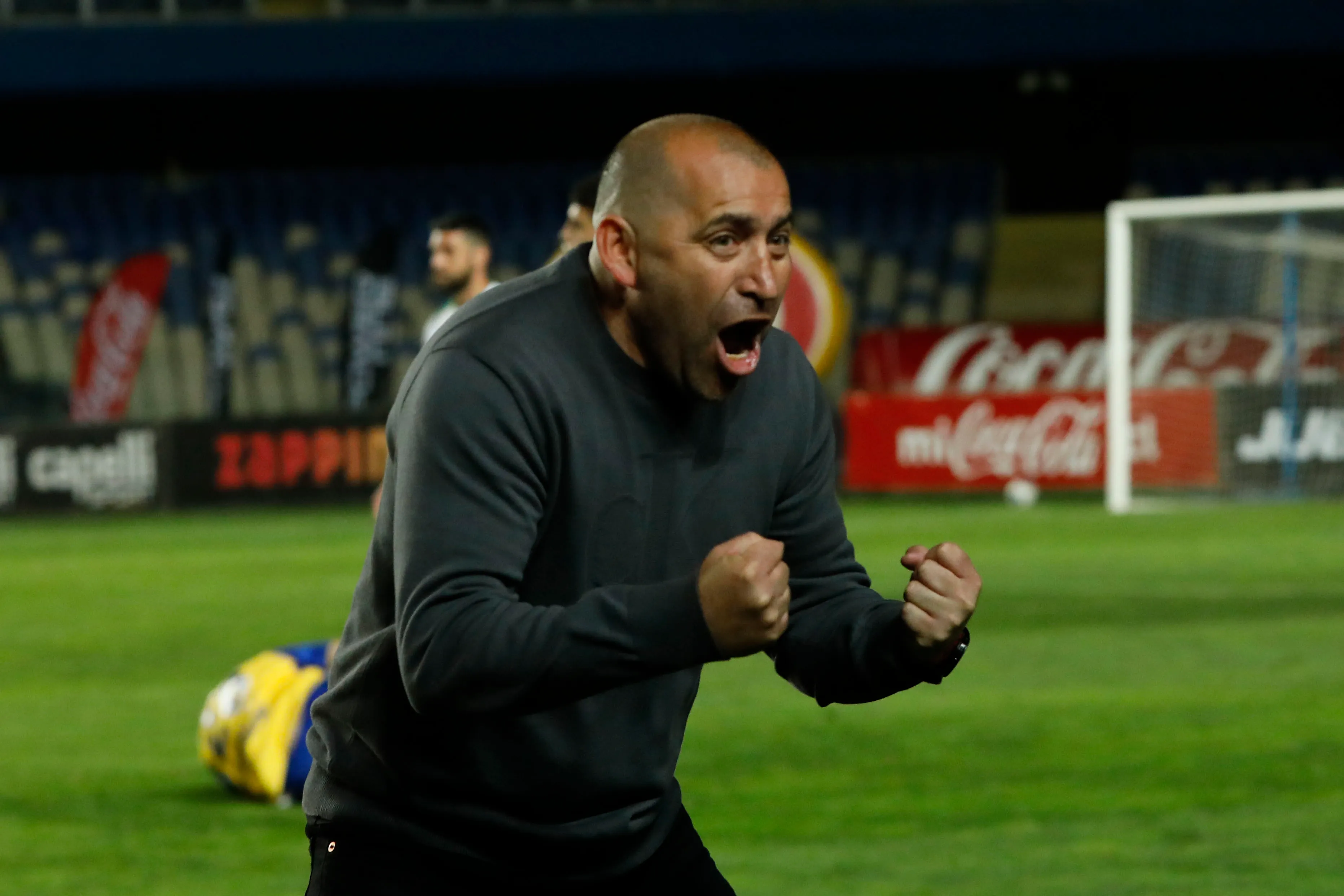 El DT del Campanil que hizo subir a su equipo y quedó sin club | Photosport