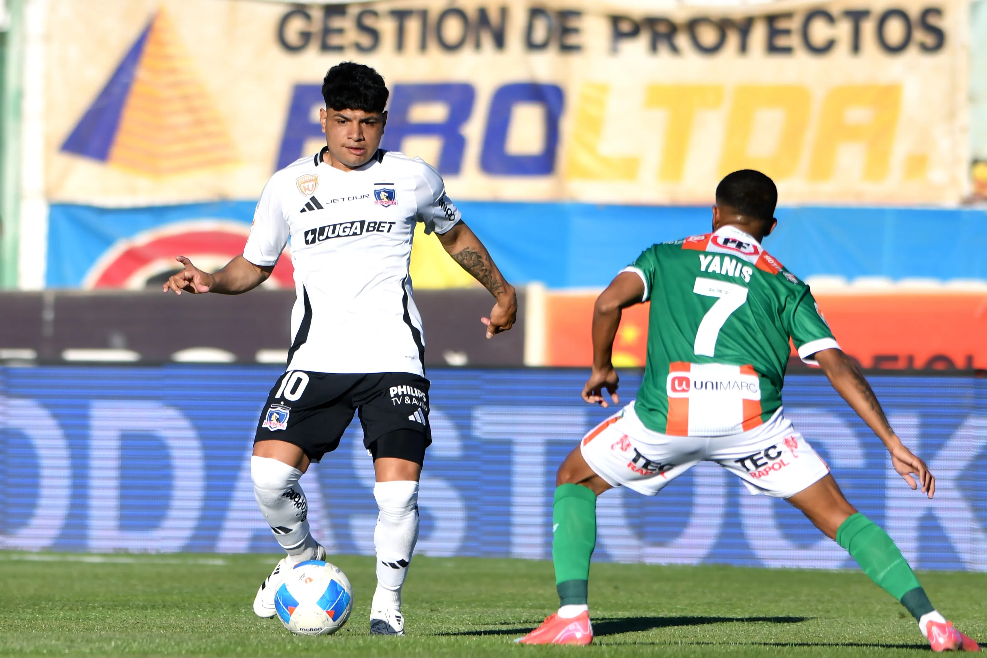 Claudio Aquino jugó de titular ante Cobresal, pero fue reemplazado al descanso. (Alejandro Pizarro/Photosport).