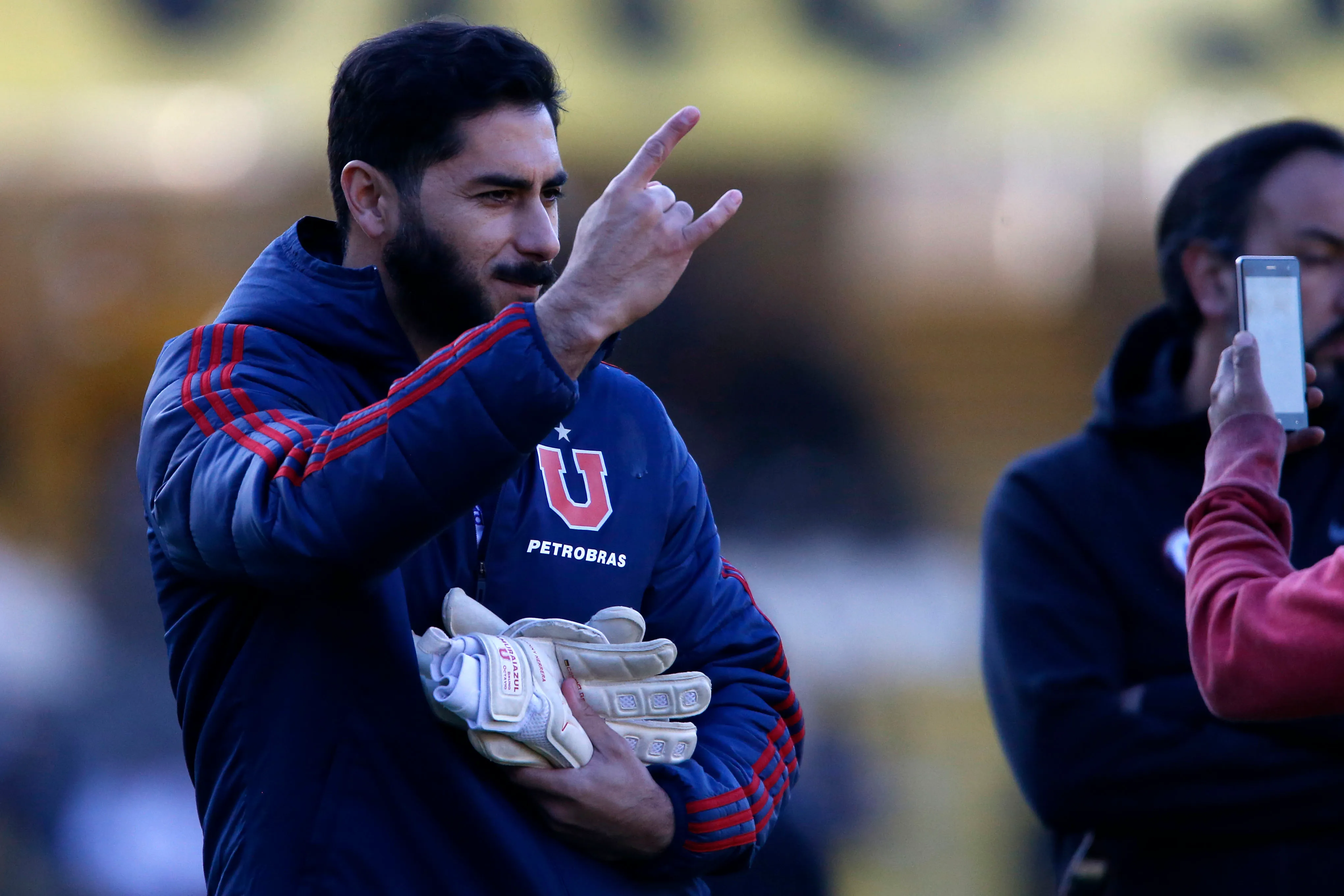 Johnny Herrera tiene a su favorito para asumir en la U de Chile. (Andres Pina/Photosport).