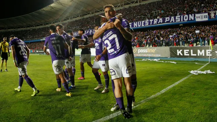 Larrivey, el goleador de Deportes Concepción en la Primera B.