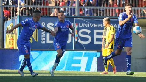 Empate entre la U y Coquimbo: los azules casi se despiden del Chile 2 y sólo salvan la racha del Ballet Azul.