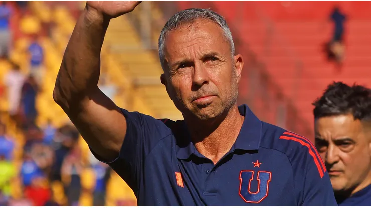 Álvarez dejará la U al término de este año.