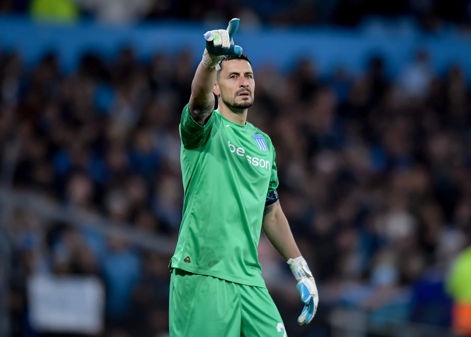 Confirman que club argentino le pelea el fichaje de Gabriel Arias a Colo Colo y la U.