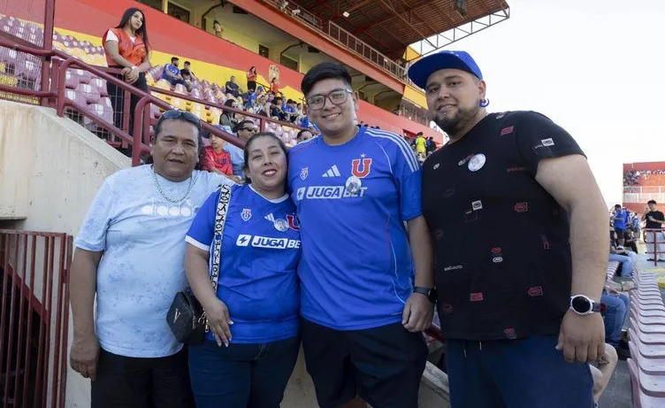 La familia de Esteban fue invitada por Universidad de Chile al partido contra Coquimbo. Foto: Las Últimas Noticias.