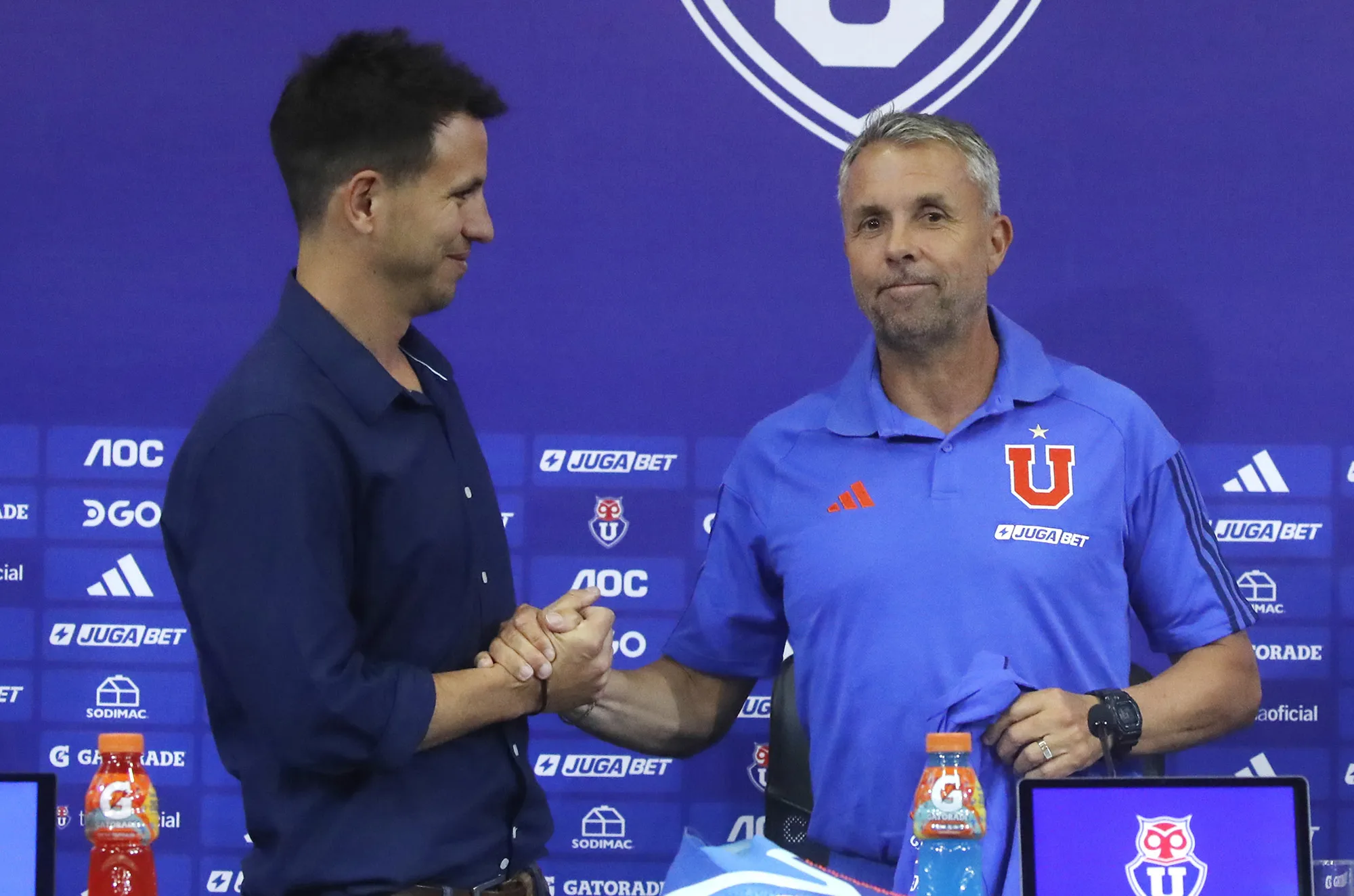 Johnny Herrera le da a Mayo en Universidad de Chile por no jugársela.