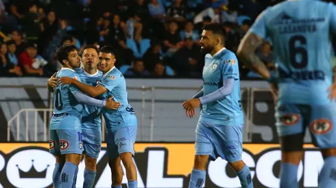 Iquique sigue aferrado a la salvación.