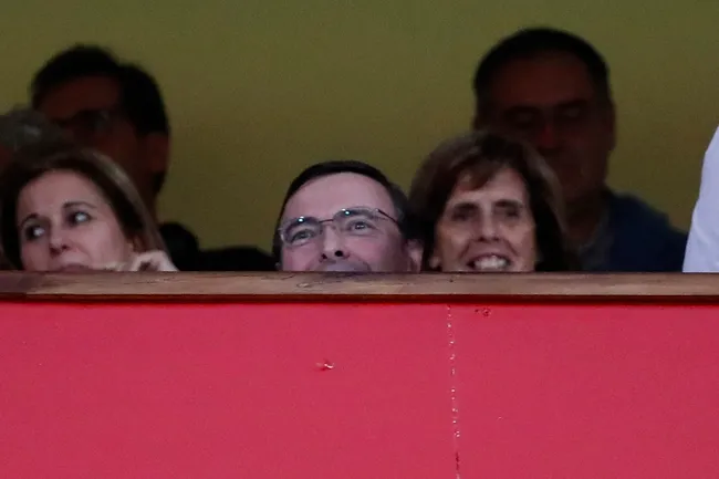 Segovia, presidente de Unión Española, cuando estaba en Chile. Hoy es dueño telemático a la distancia.