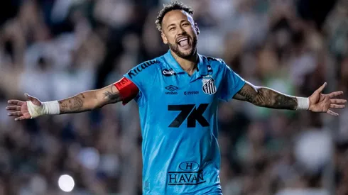 Neymar se lució en victoria clave del Santos en Brasil.