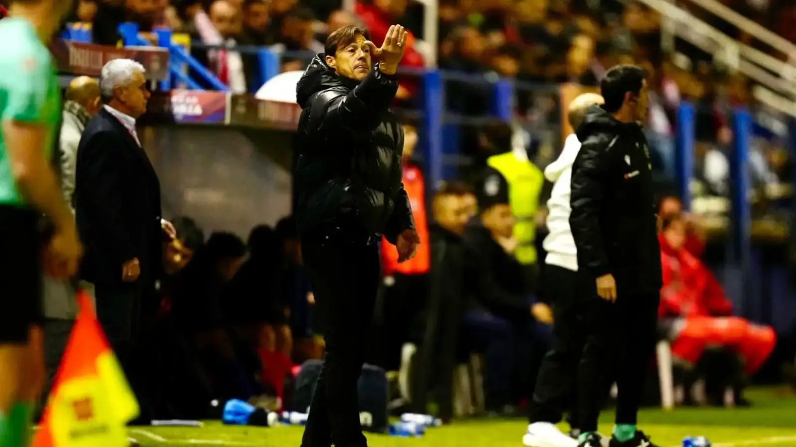 Matías Almeyda durante el partido con Extremadura. Foto: Sevilla