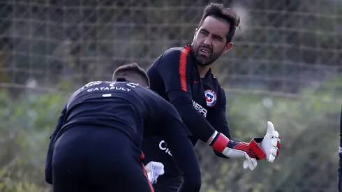 Rodolfo Moya asegura que por culpa de Claudio Bravo tuvo muchos problemas