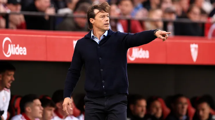 Matías Almeyda, el DT de Alexis Sánchez en Sevilla.