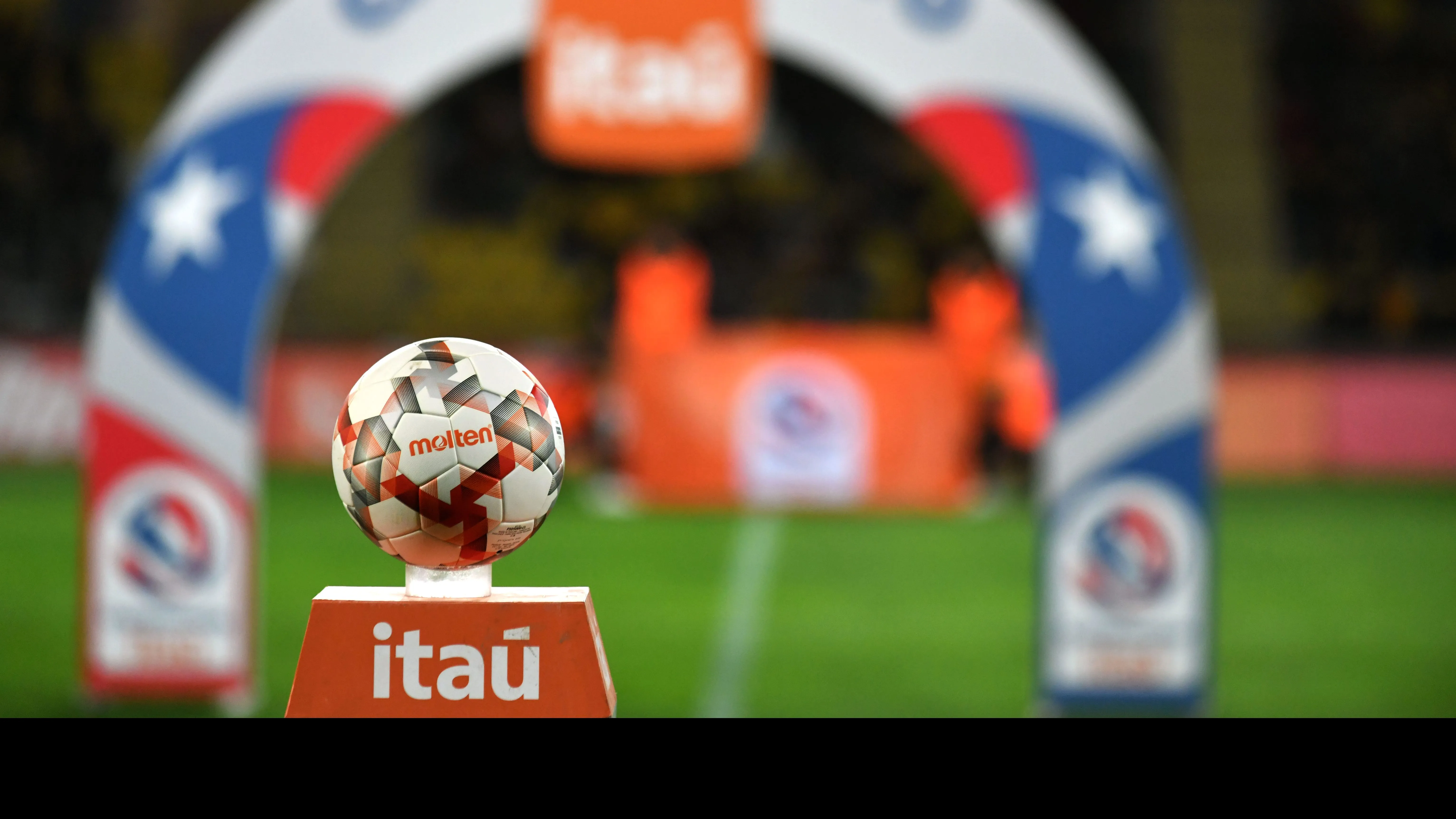 Si bien TNT Sports seguiría siendo parte de Discovery, la transmisión online podría cambiar de plataforma. (Foto: Alejandro Pizarro Ubilla/Photosport)