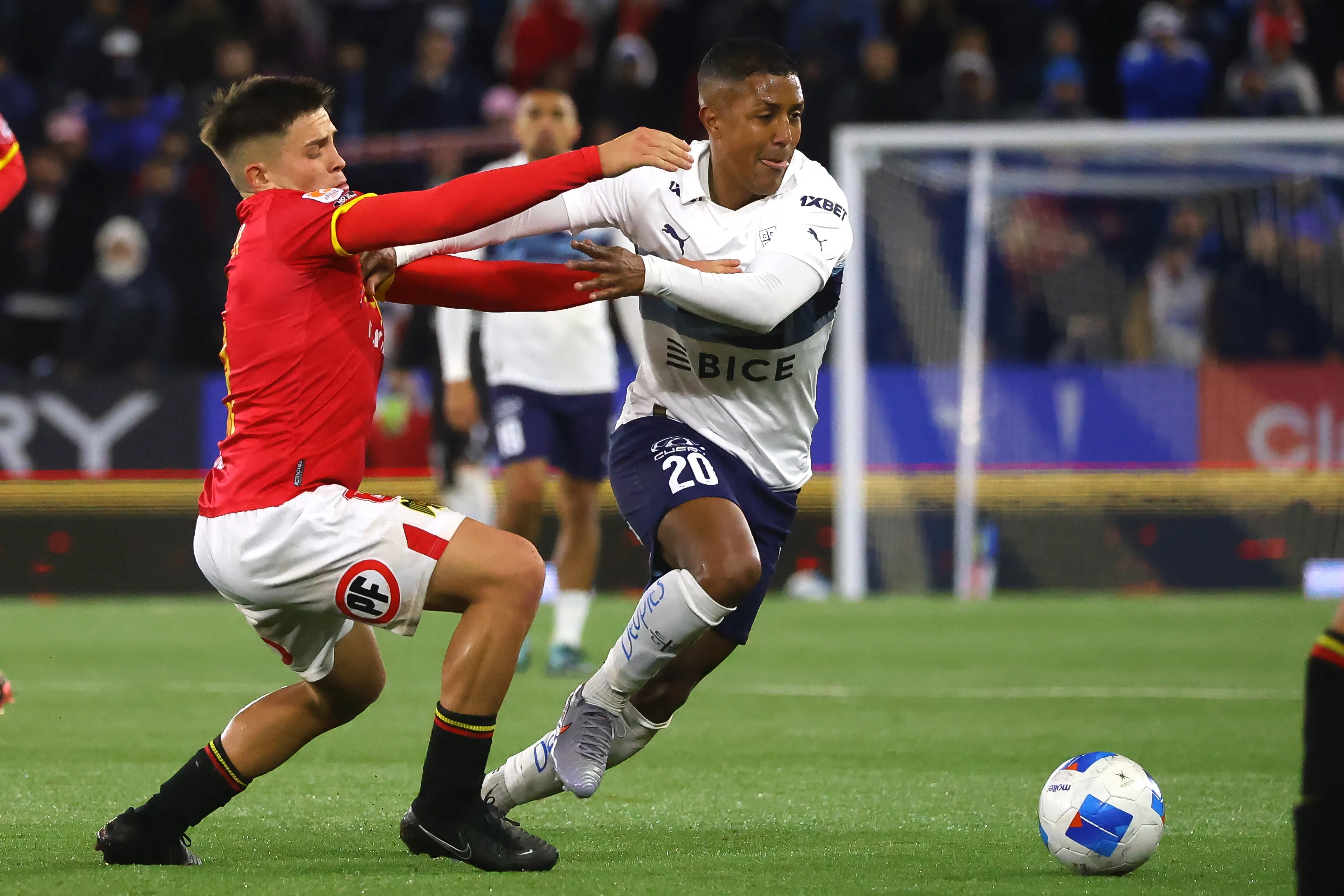 Jhojan Valencia podría dejar la UC/Photosport