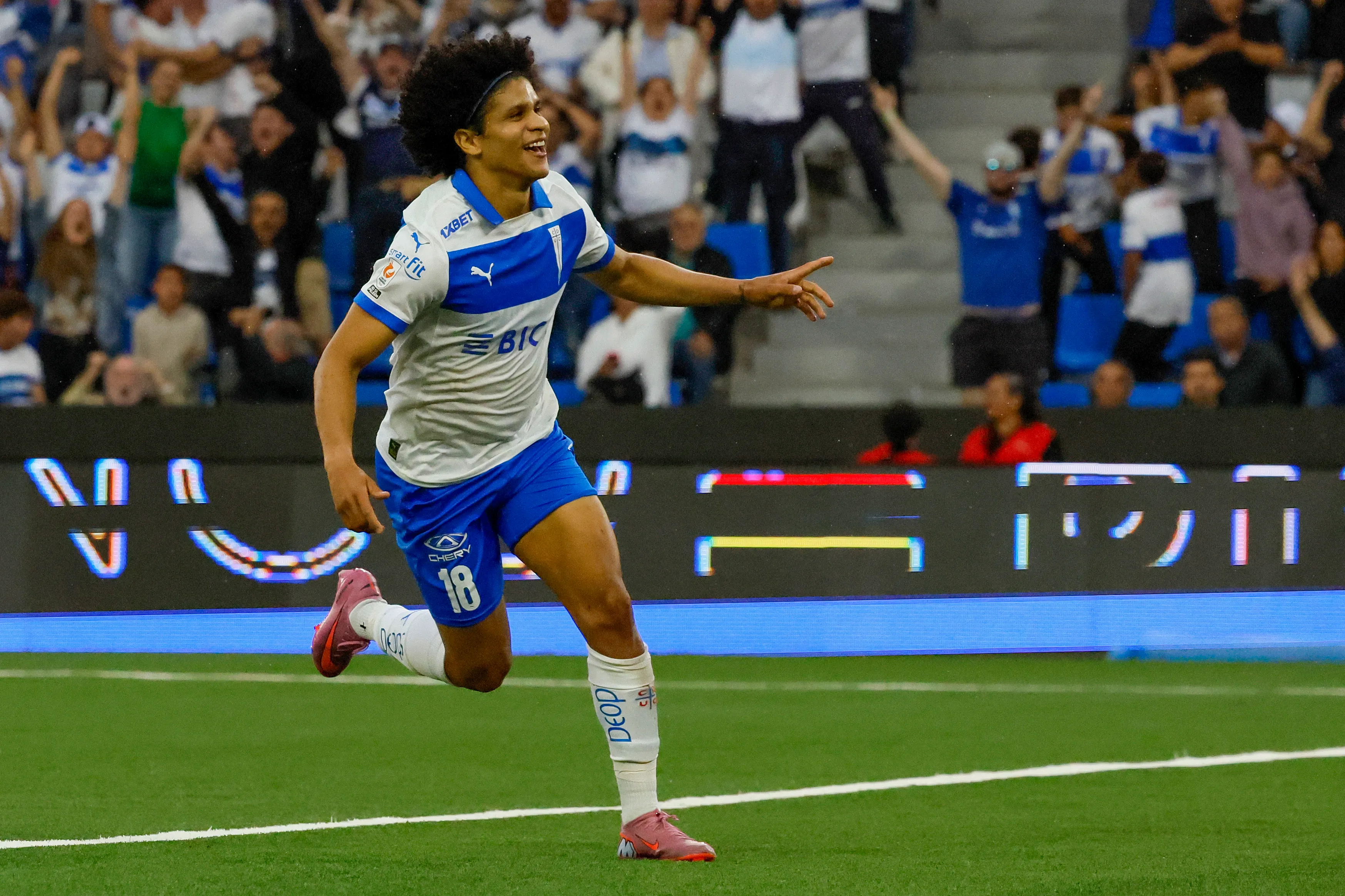 Eduard Bello podría estar cerca de dejar a la UC/Photosport