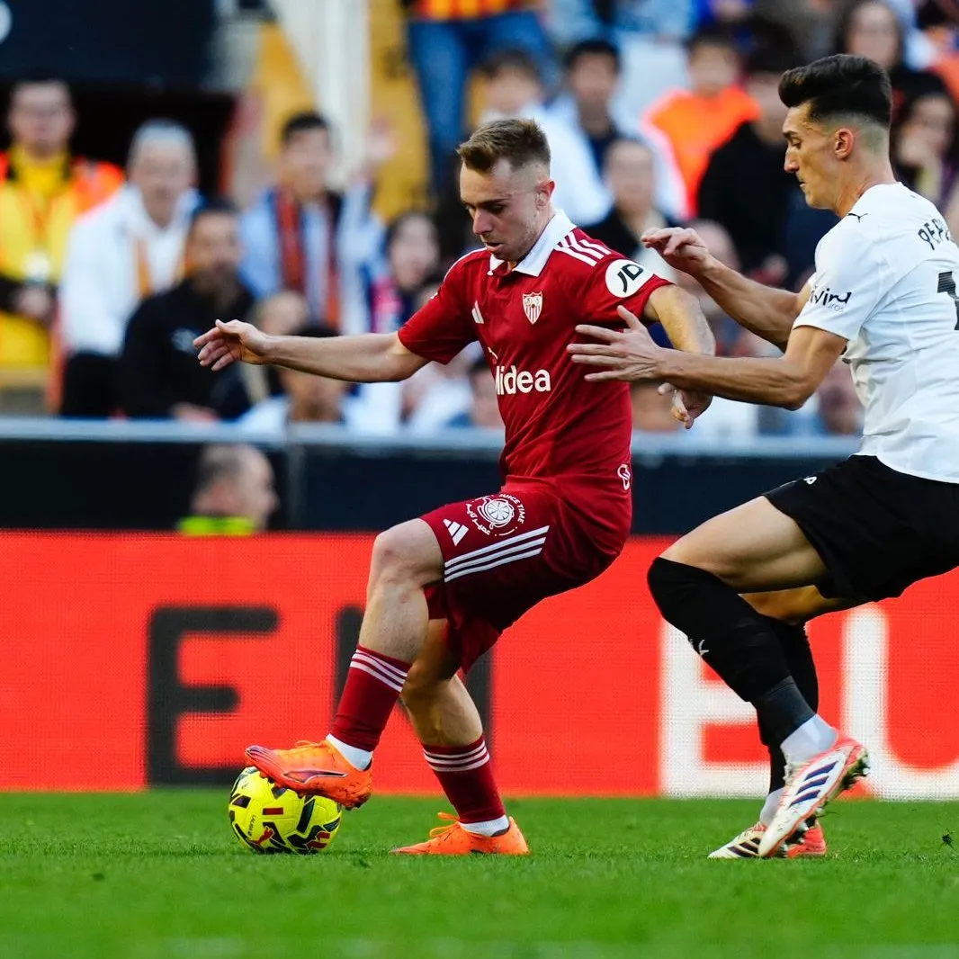 Sevilla igualó con Valencia con Alexis Sánchez ingresando desde el banquillo y Gabriel Suazo aún al margen. Foto: Sevilla.