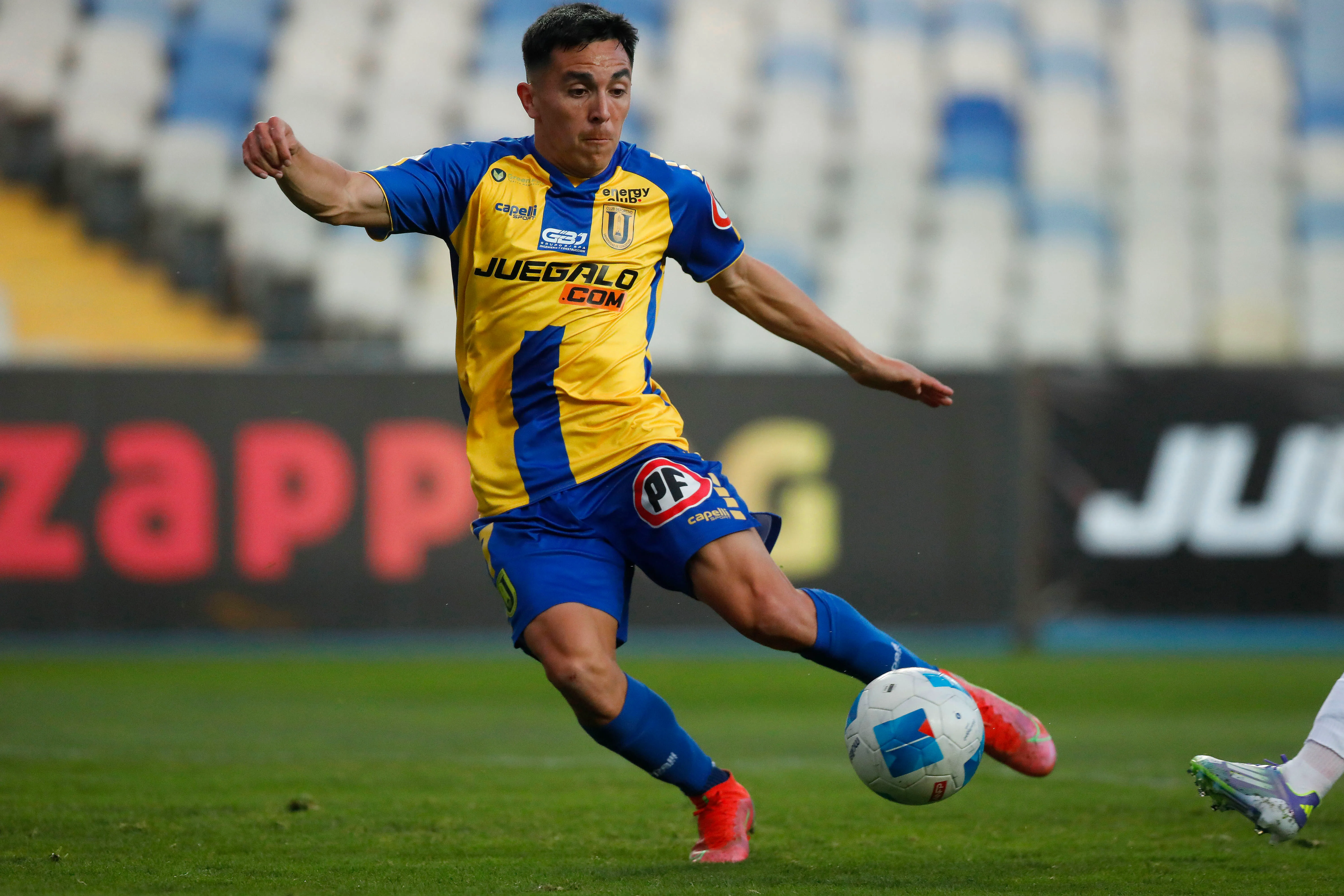 Sebastián Molina en acción por el Campanil: en 2026 jugará por Temuco. (MARCO VAZQUEZ/Photosport).