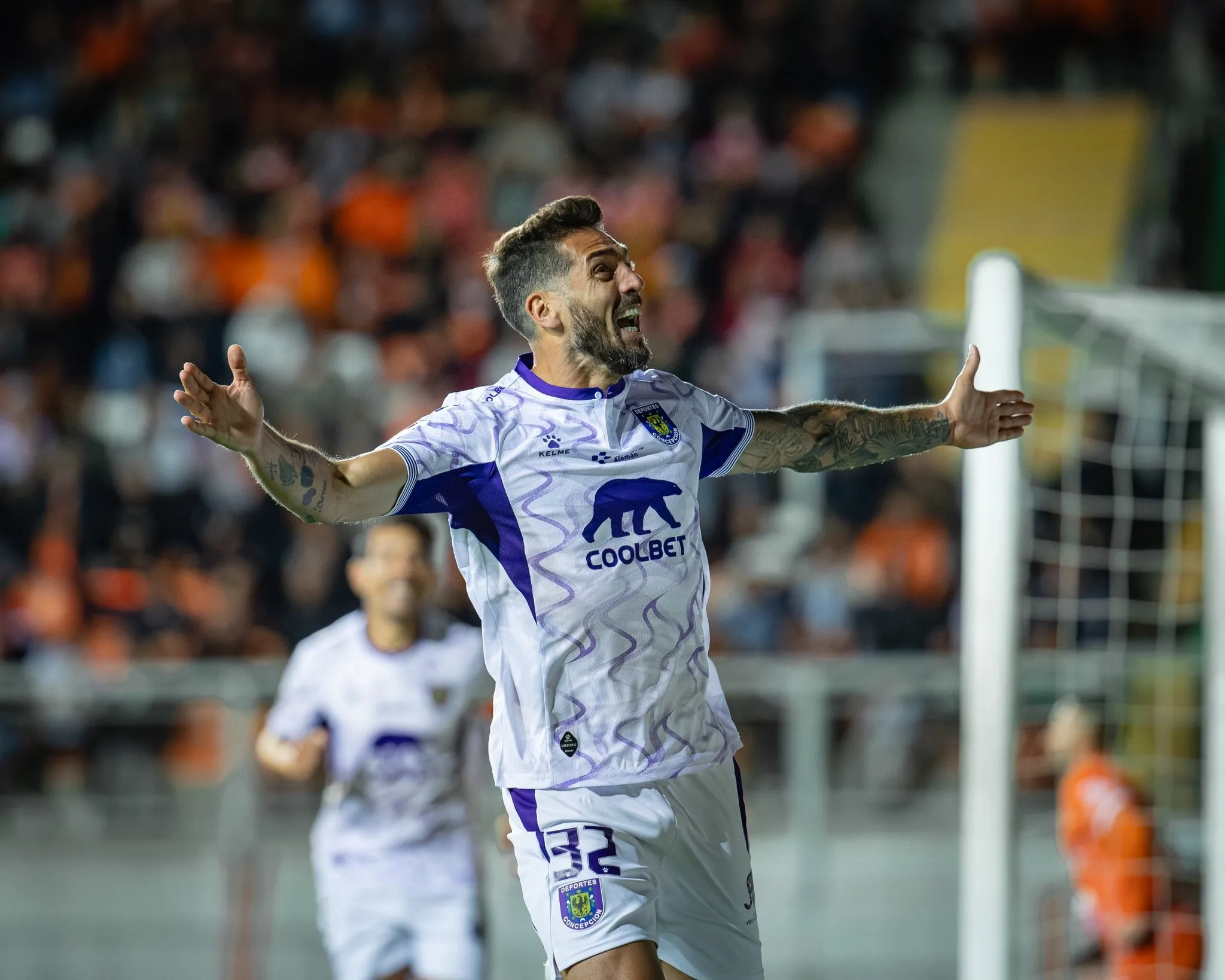 Larrivey celebra su gol en Calama
