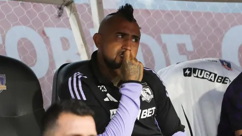 Arturo Vidal se molestó hasta por su suplencia en Colo Colo.