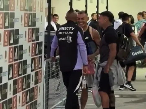 Indignación en Colo Colo: Vidal muerto de la risa con Edu Vargas