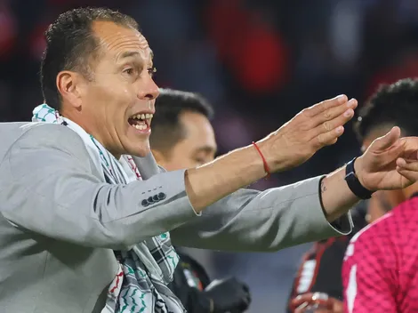 Logró histórica campaña, fue despedido y ahora lanza potente crítica al fútbol chileno: “Muchos gastos…”