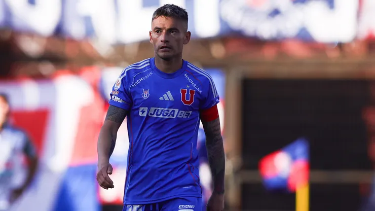 Charles Aránguiz seguirá en la U en la temporada 2026