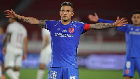 Charles Aránguiz estará en 2026 con Universidad de Chile.