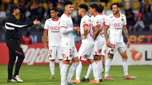 Unión Española se aferra al escritorio para seguir en Primera.